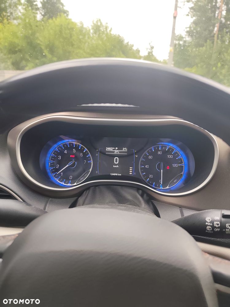 Chrysler Pacifica - 21