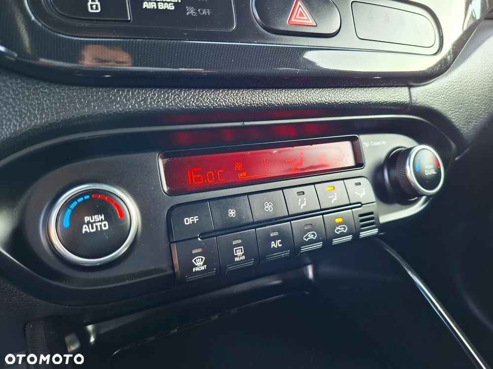 Kia Carens 1.7 CRDi XL - 22