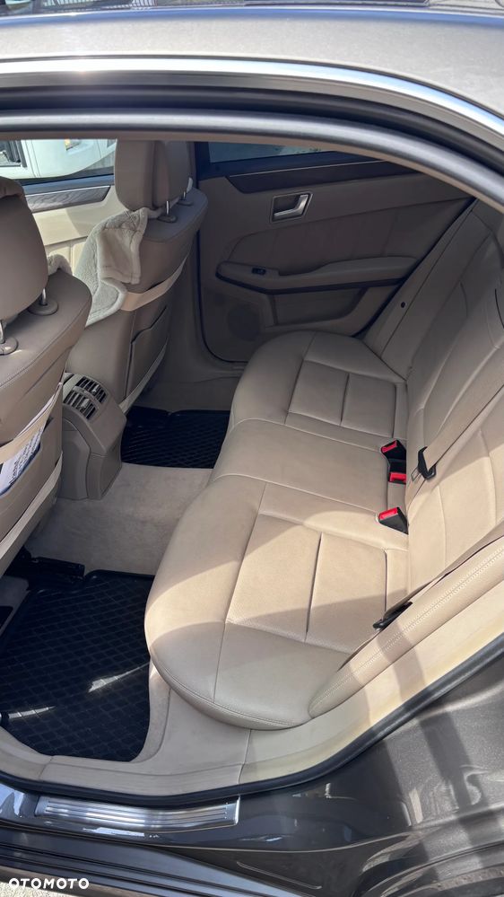 Mercedes-Benz Klasa E 200 CDI Elegance - 13