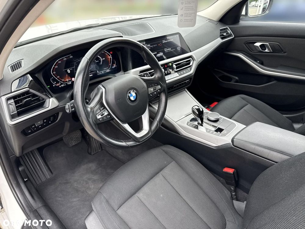 BMW Seria 3 318i Advantage - 5