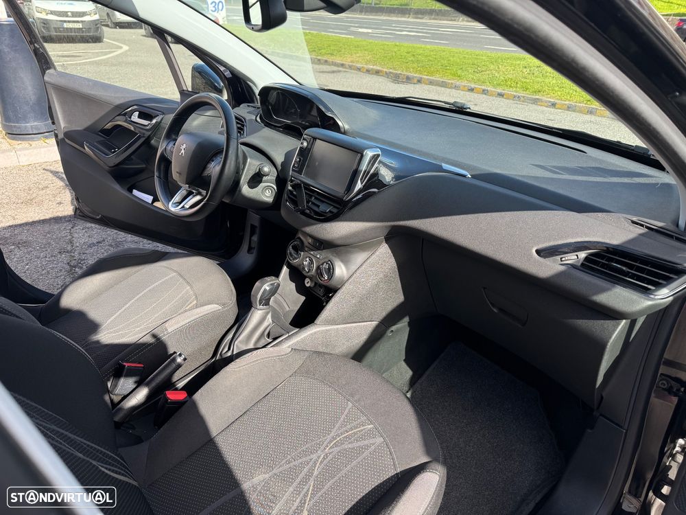 Peugeot 208 1.4 HDi Active - 4