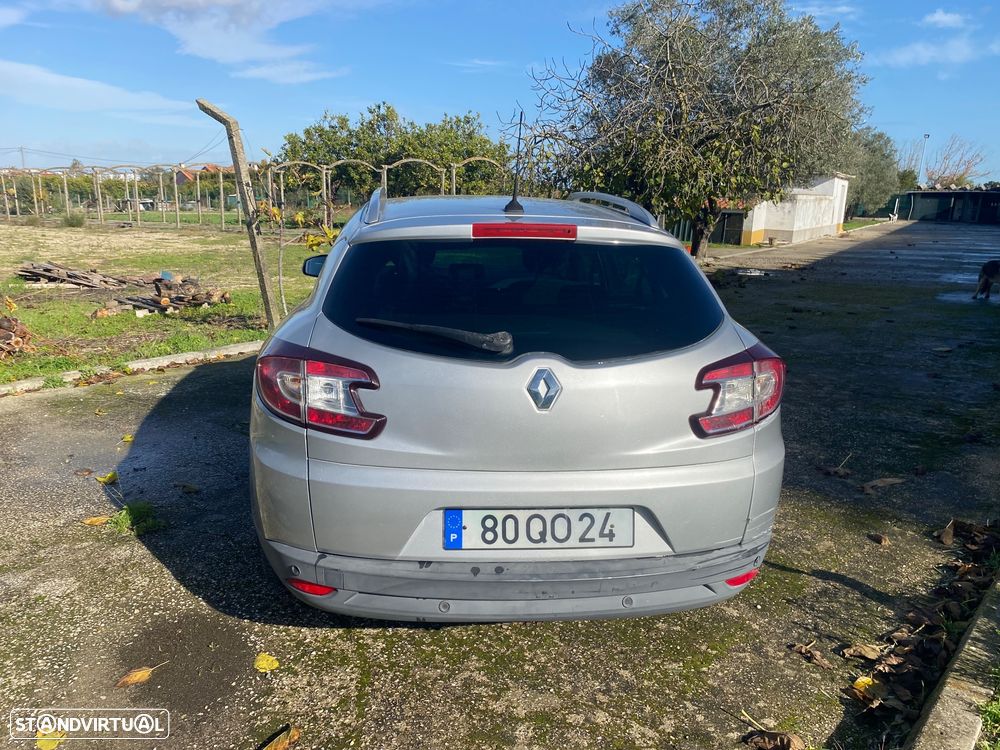 Renault Mégane Sport Tourer dCi 110 FAP Dynamique - 4