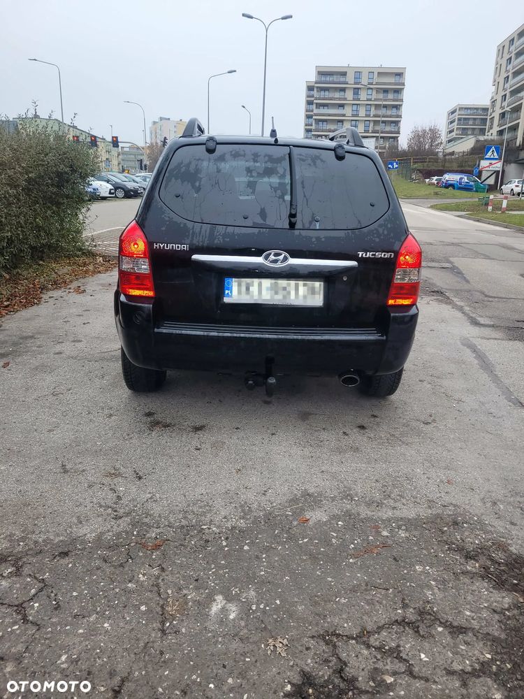 Hyundai Tucson 2.0 2WD GLS - 3