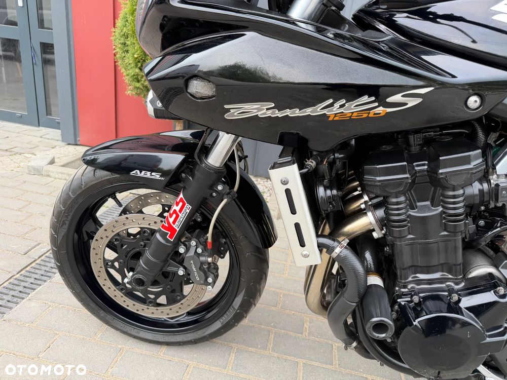 Suzuki Bandit - 38