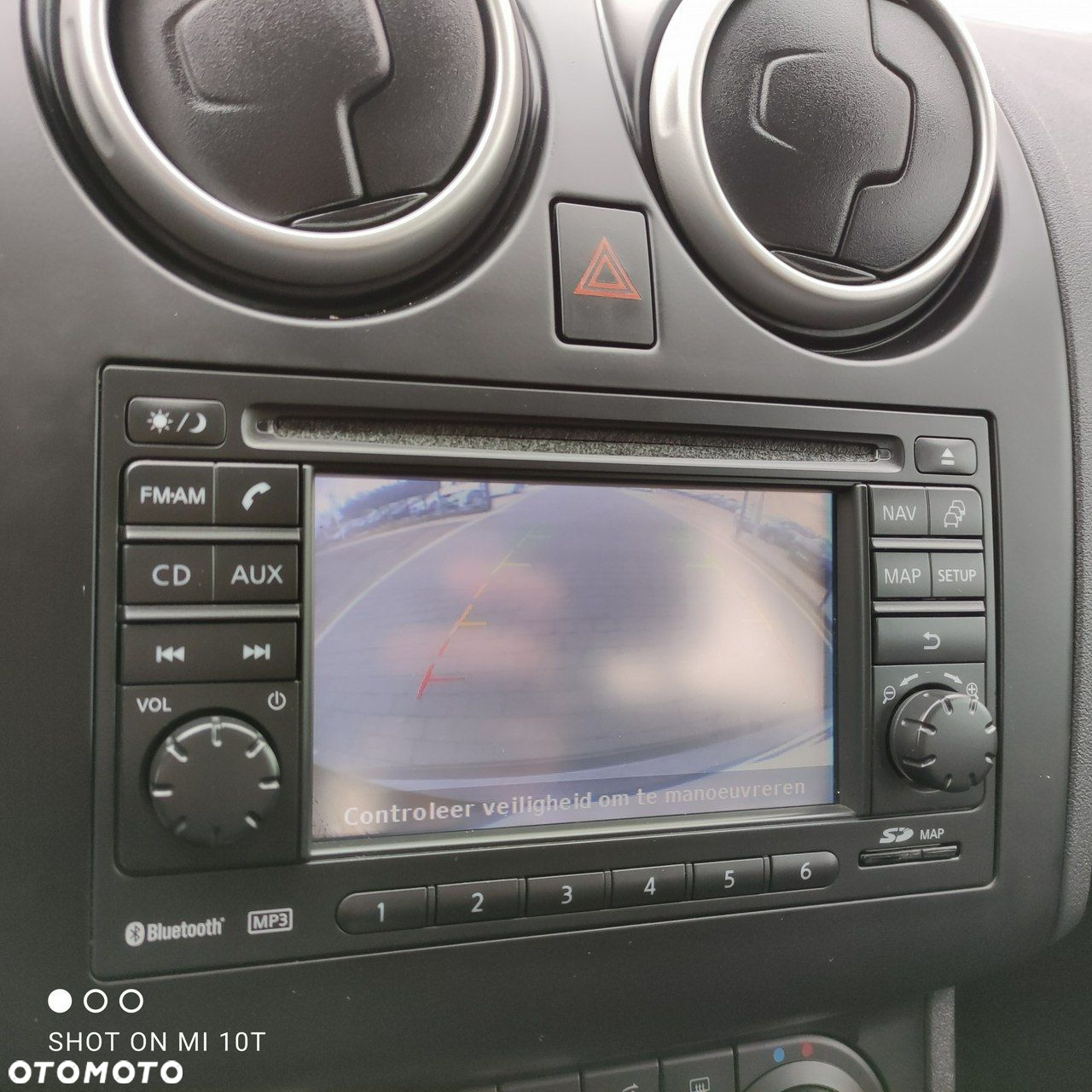 Nissan Qashqai - 25