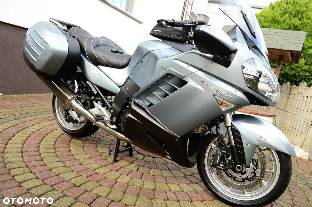 Kawasaki GTR - 20