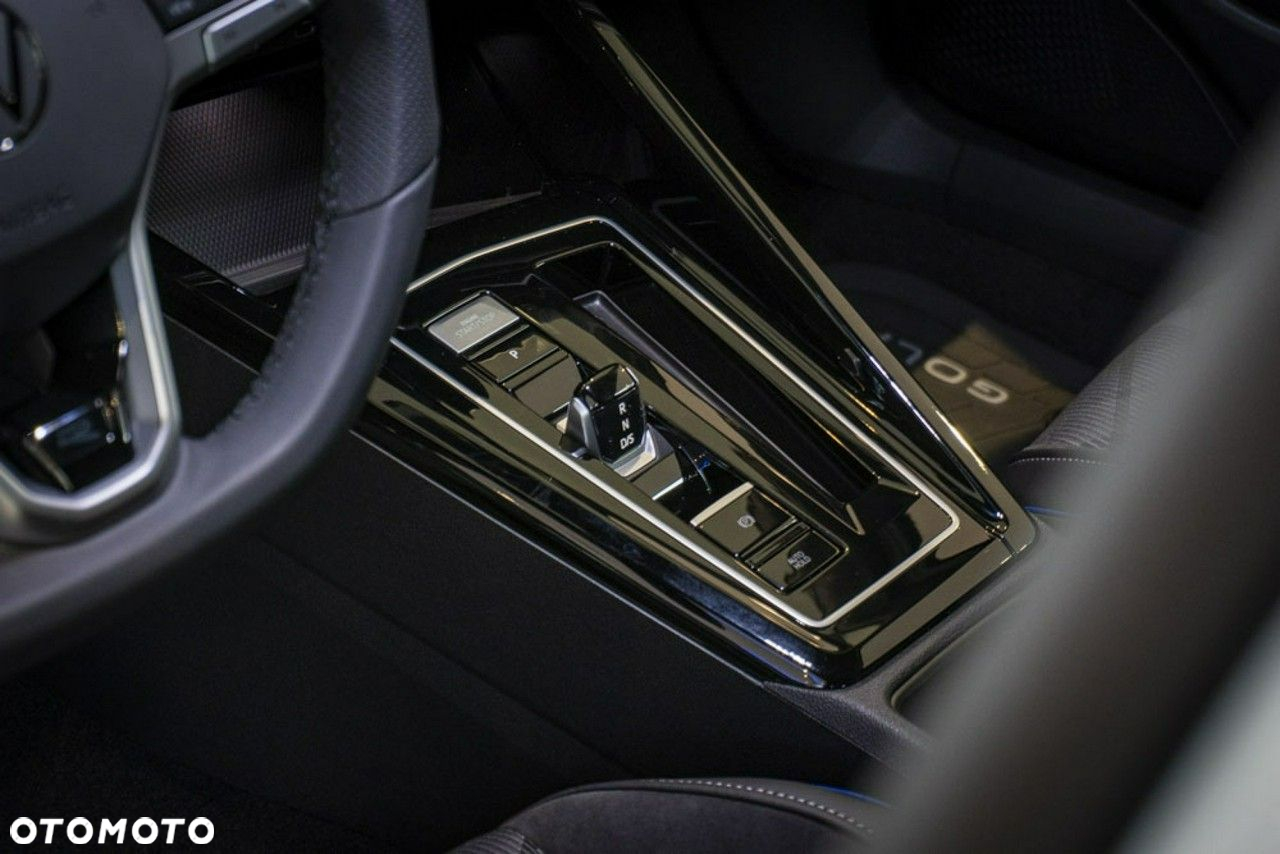Volkswagen Golf - 20