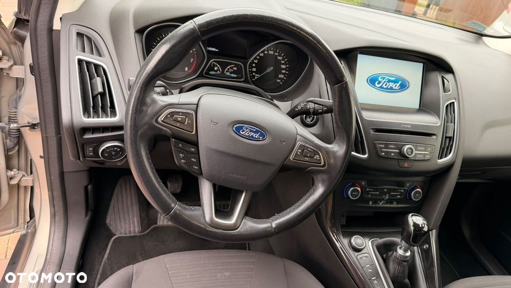Ford Focus - 8