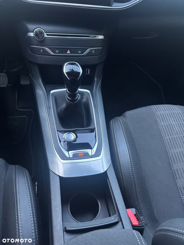 Peugeot 308 1.5 BlueHDi Allure Pack S&S - 10