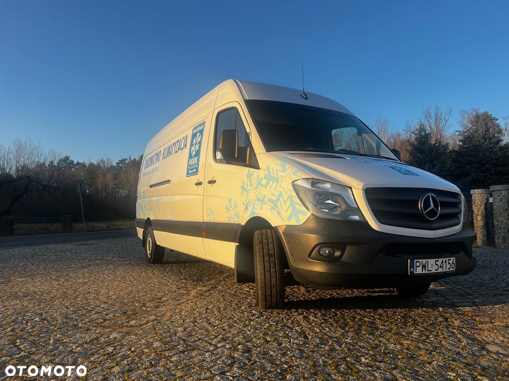 Mercedes-Benz Sprinter - 12