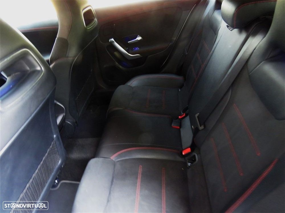 Mercedes-Benz CLA 180 d Shooting Brake 7G-DCT AMG Line - 15