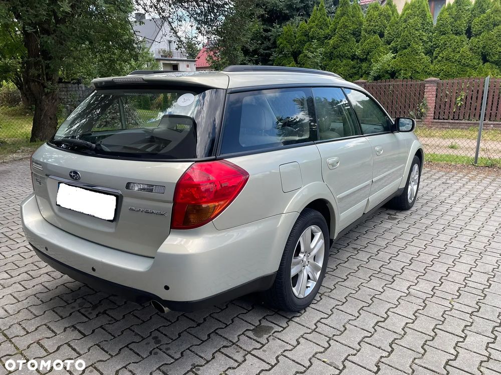 Subaru Outback - 32