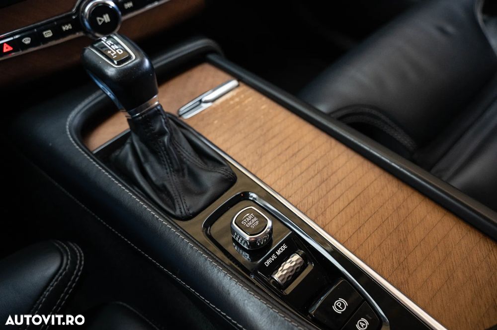 Volvo XC 90 D5 AWD Geartronic Inscription - 14