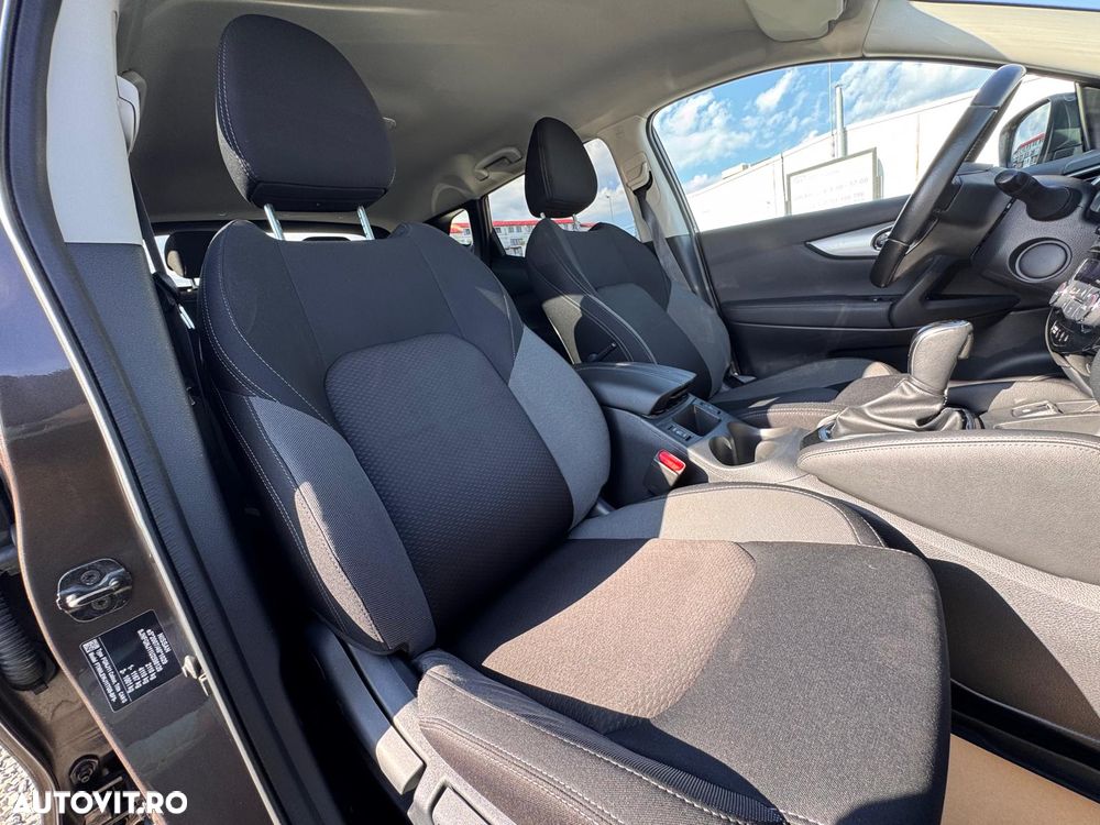 Nissan Qashqai 1.7 dCi Xtronic ALL-MODE 4x4i ACENTA - 13