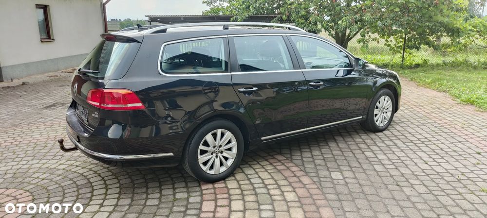 Volkswagen Passat 1.6 TDI Comfortline - 11