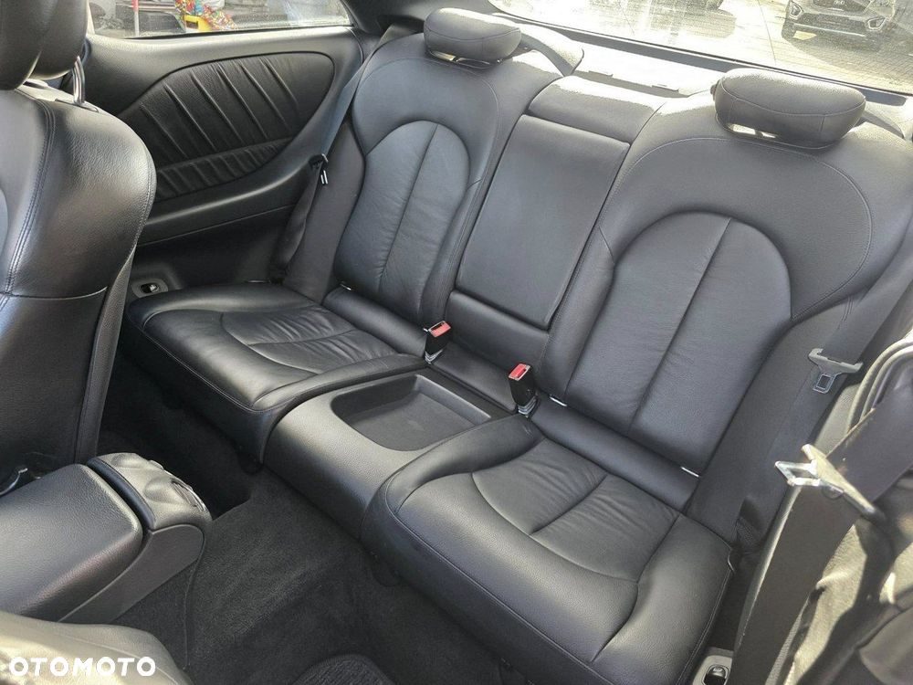 Mercedes-Benz CLK - 28
