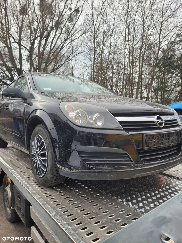 Części- Opel Astra  Pojemność: 1598 Moc: 77kW  Rok: 2006  Benzyna - 1