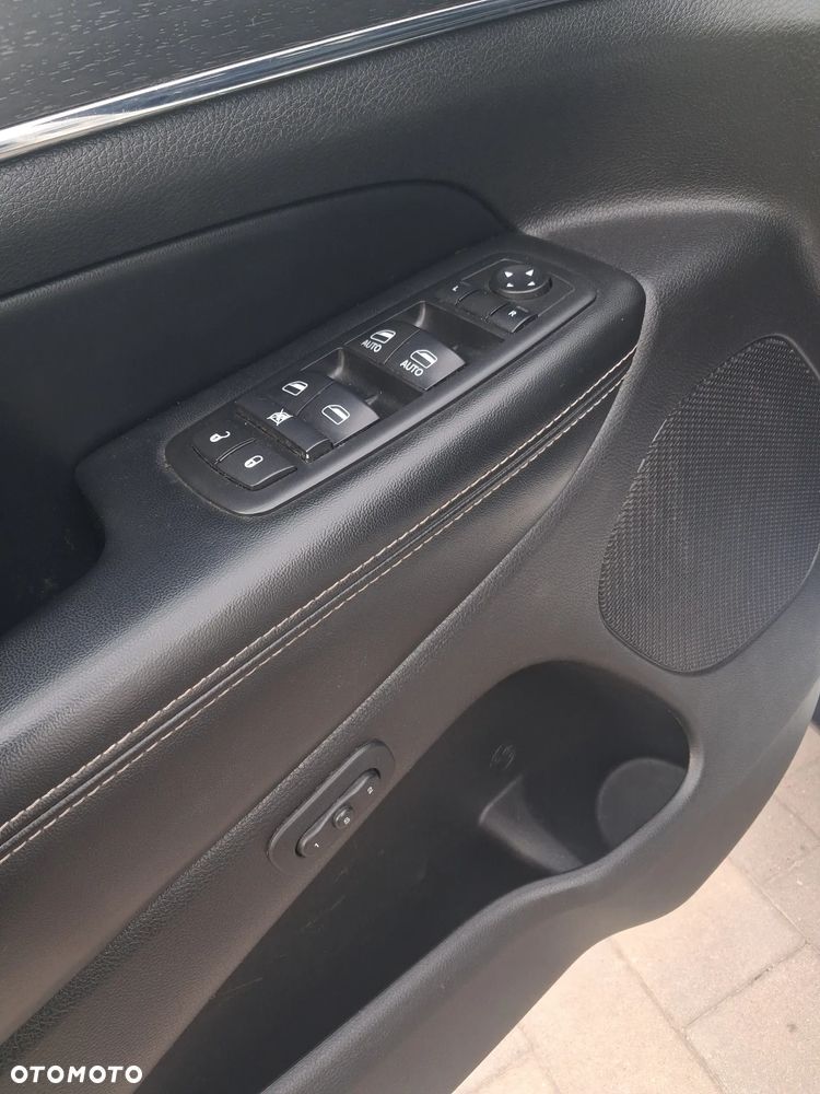 Jeep Grand Cherokee - 19