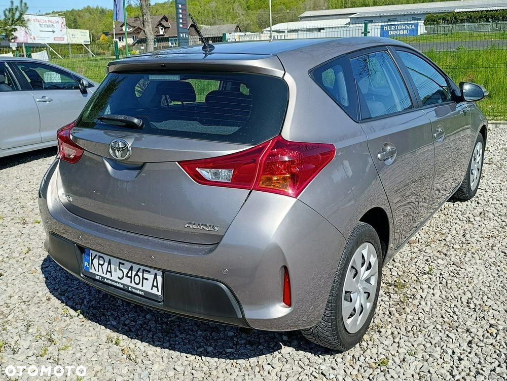 Toyota Auris - 8