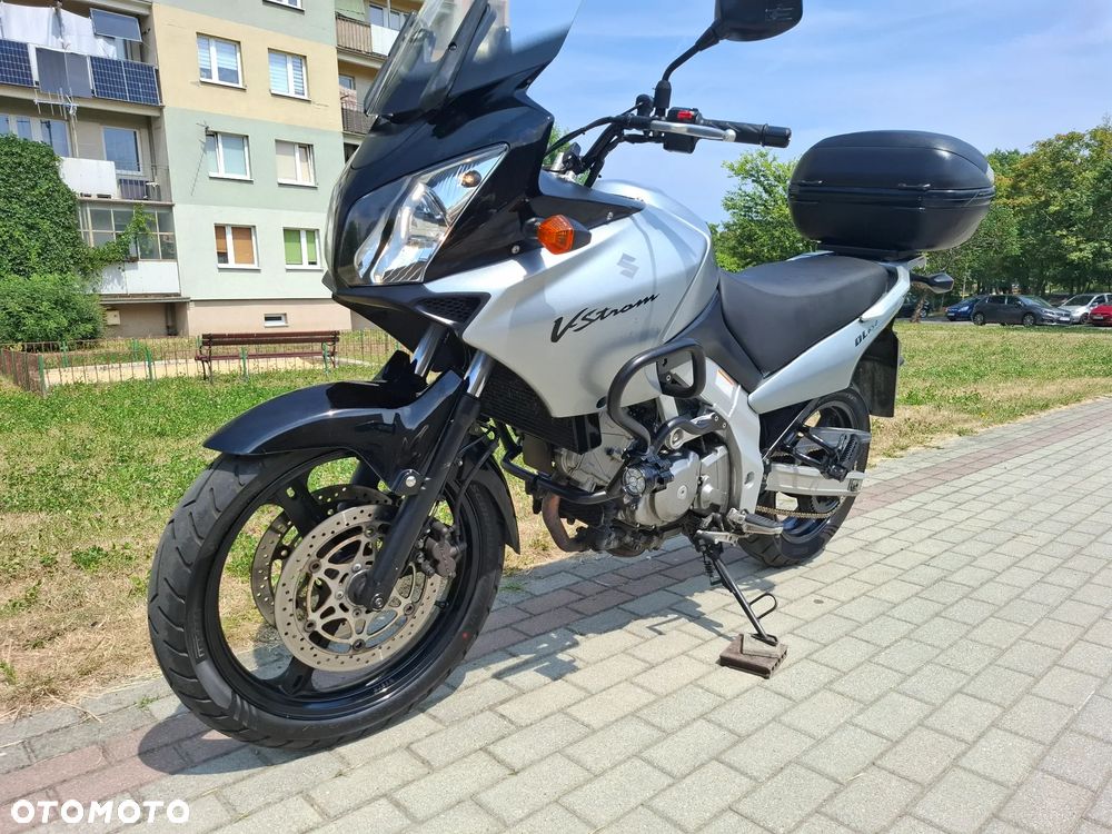 Suzuki V-STROM - 10