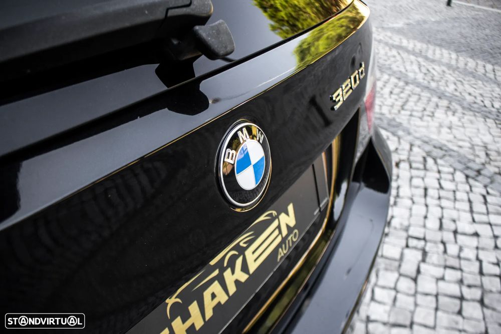 BMW 320 d Auto - 12