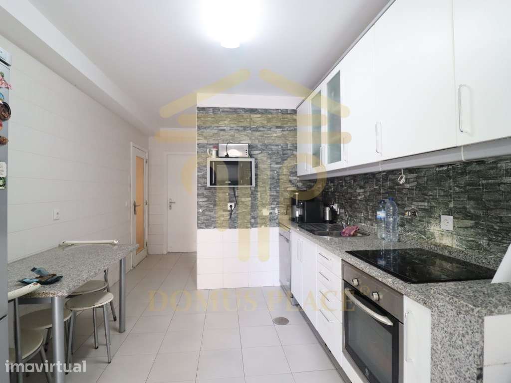 Apartamento T3 no Castelo da Maia com Terraço, 3 Frentes e Lugar de... - Grande imagem: 3/55