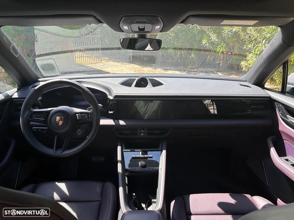 Porsche Macan Electric 4 - 14