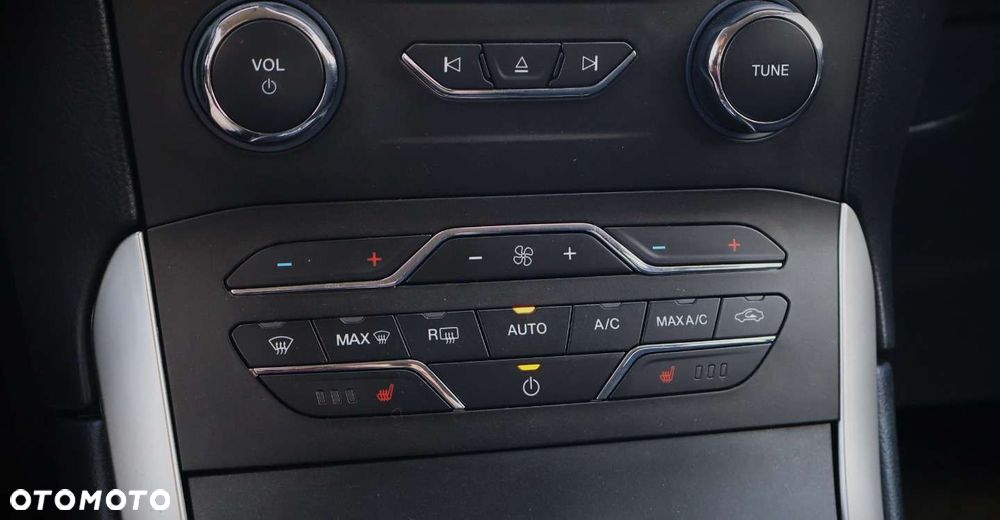 Ford Galaxy - 33