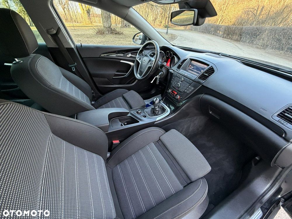 Opel Insignia - 32