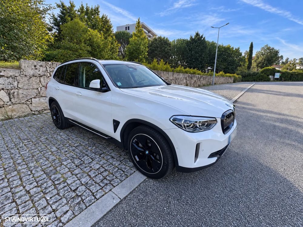 BMW iX3 Impressive - 1