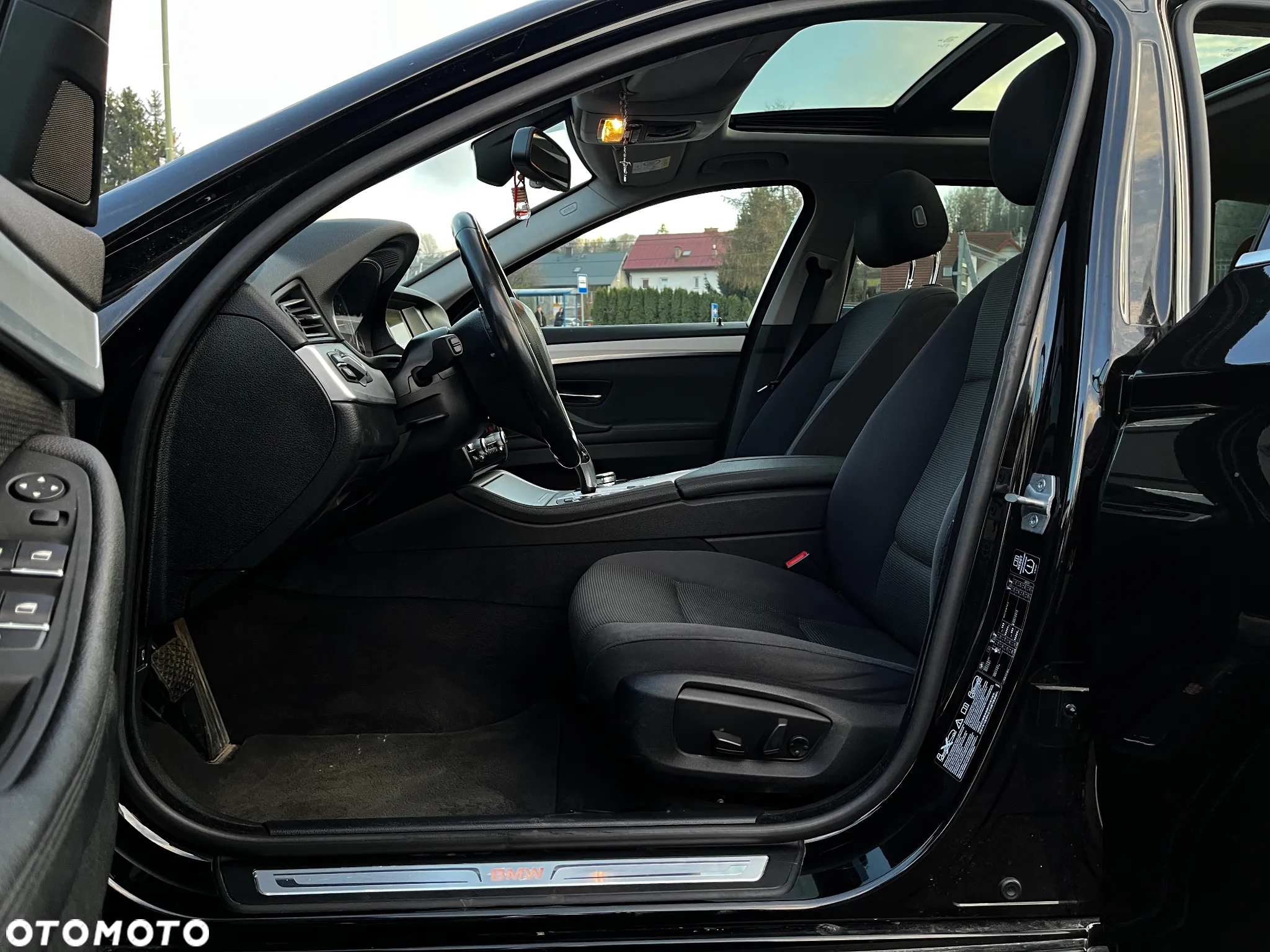 BMW Seria 5 525d xDrive Modern Line - 11