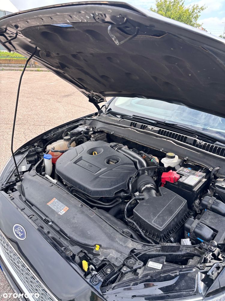 Ford Fusion - 24