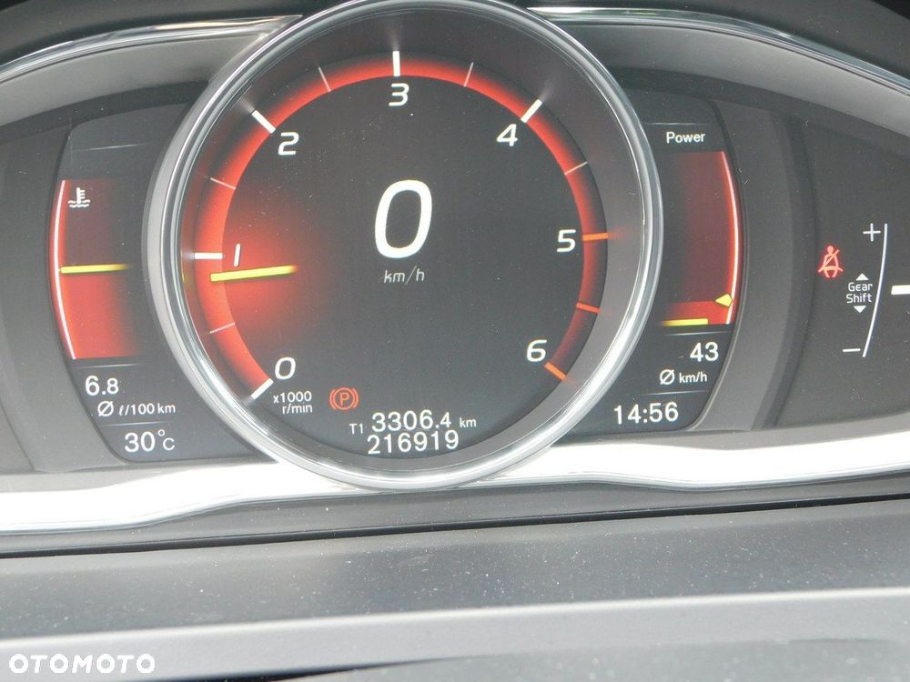 Volvo V60 D3 Drive-E Dynamic Edition (Momentum) - 19