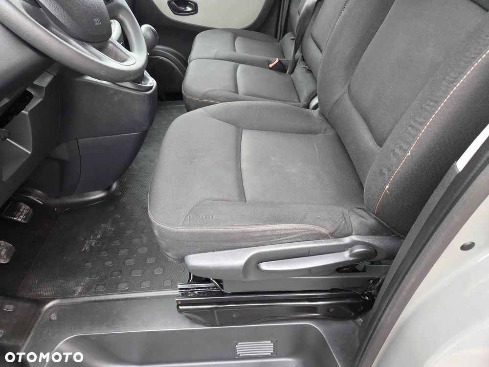 Renault Trafic - 19