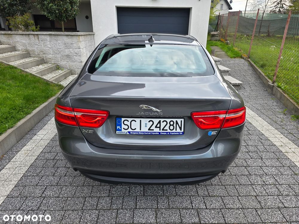 Jaguar XE E-Performance Pure - 6