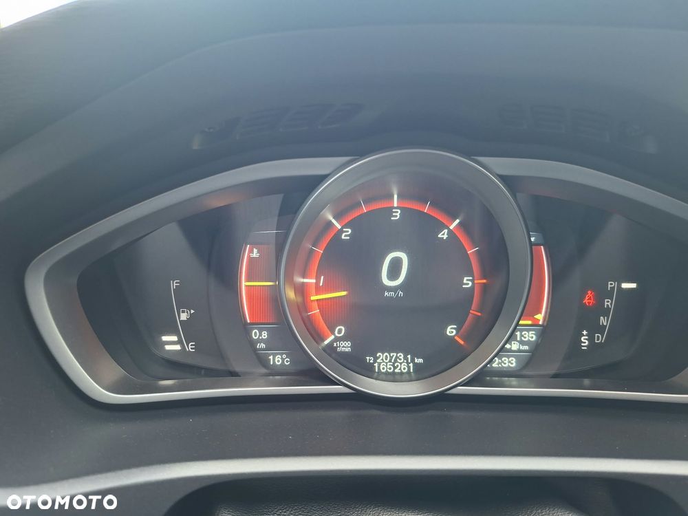 Volvo V40 D3 Geartronic Momentum - 17