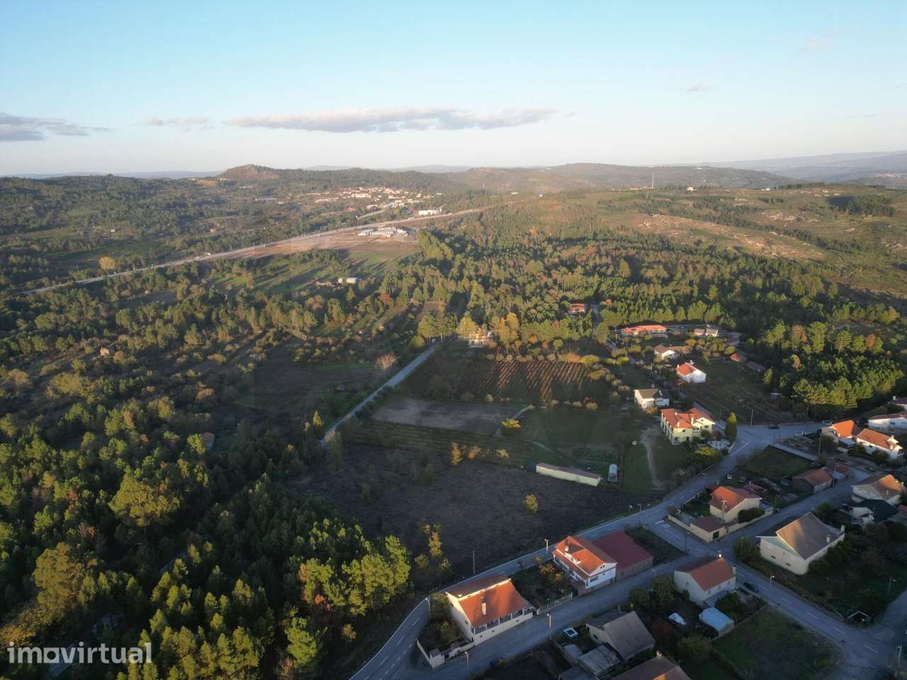 Lote de Terreno Urbano com 400 m2 em Chãs de Tavares – Mangualde - Grande imagem: 4/13