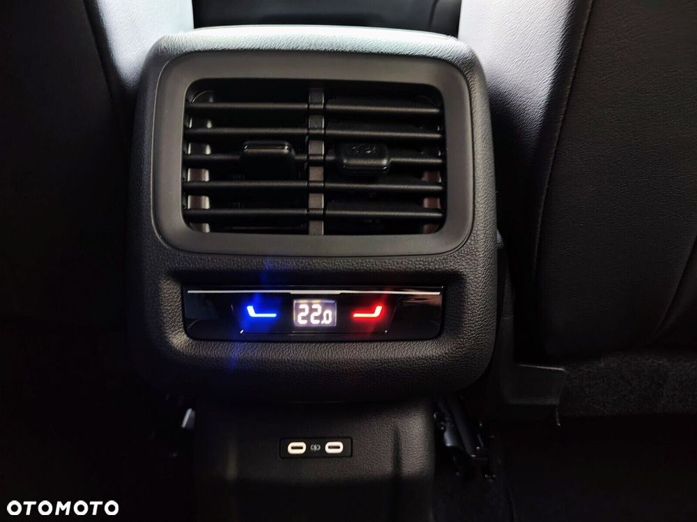 Volkswagen T-Roc 1.5 TSI R-Line DSG - 26