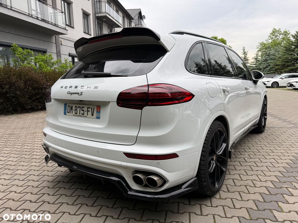 Porsche Cayenne - 4