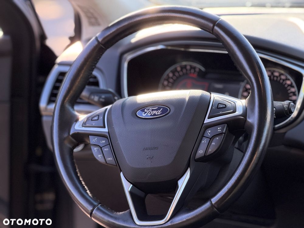 Ford Mondeo 2.0 TDCi Titanium PowerShift - 32