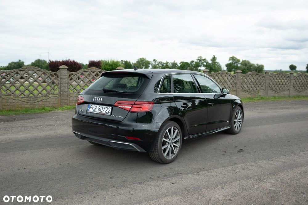 Audi A3 Sportback 1.4 TFSI E-tron Attraction e-S tronic - 13