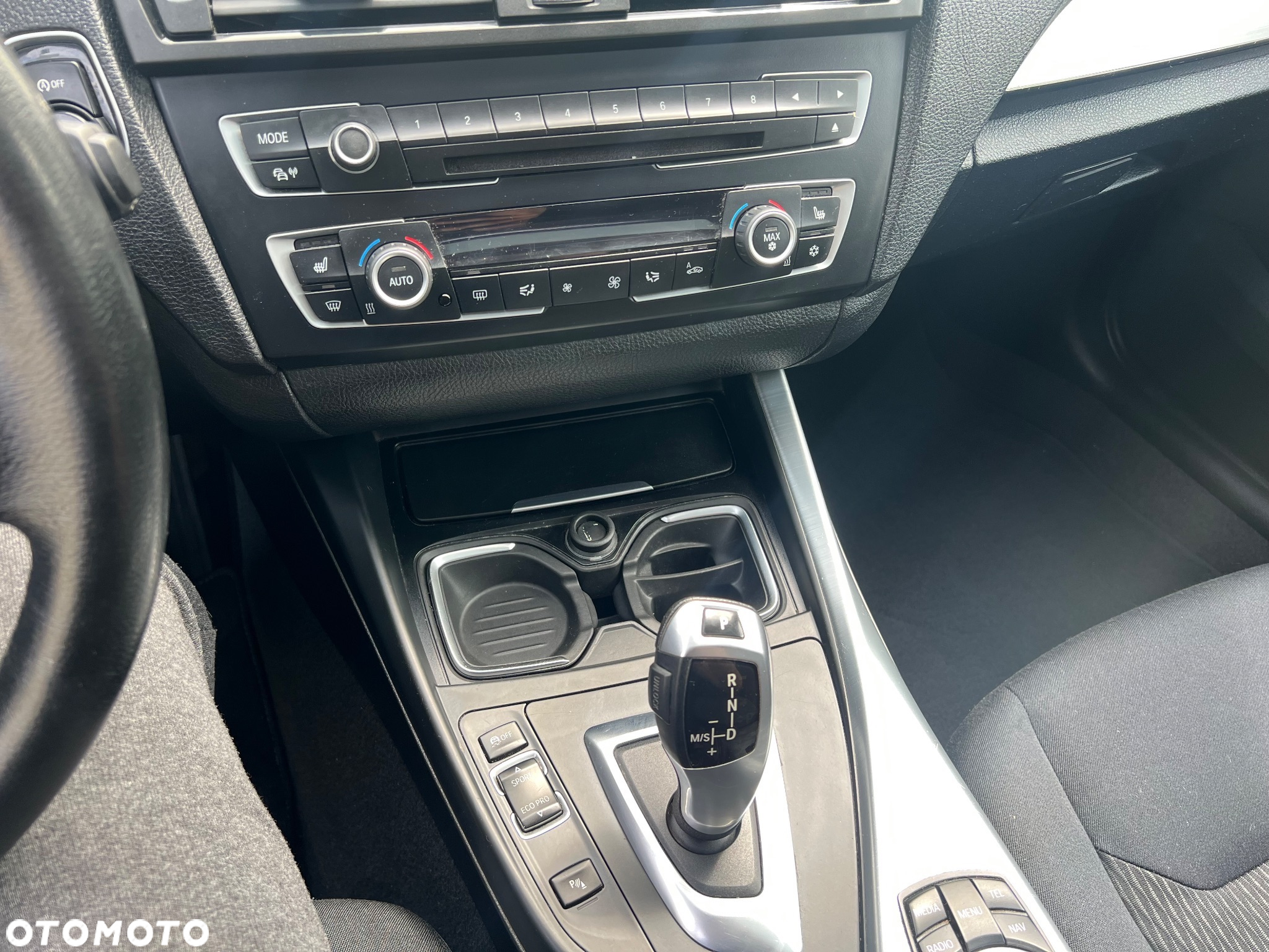 BMW Seria 1 118d - 12