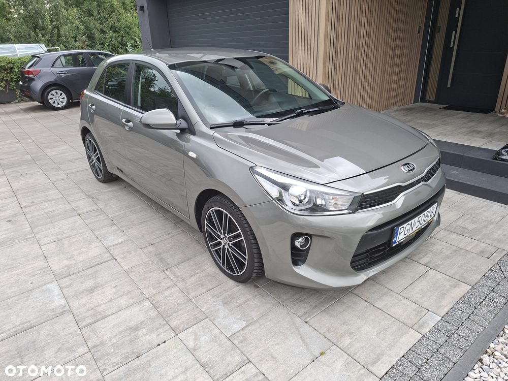 Kia Rio - 4