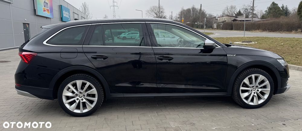Skoda Octavia 2.0 TDI 4x4 Scout DSG - 10