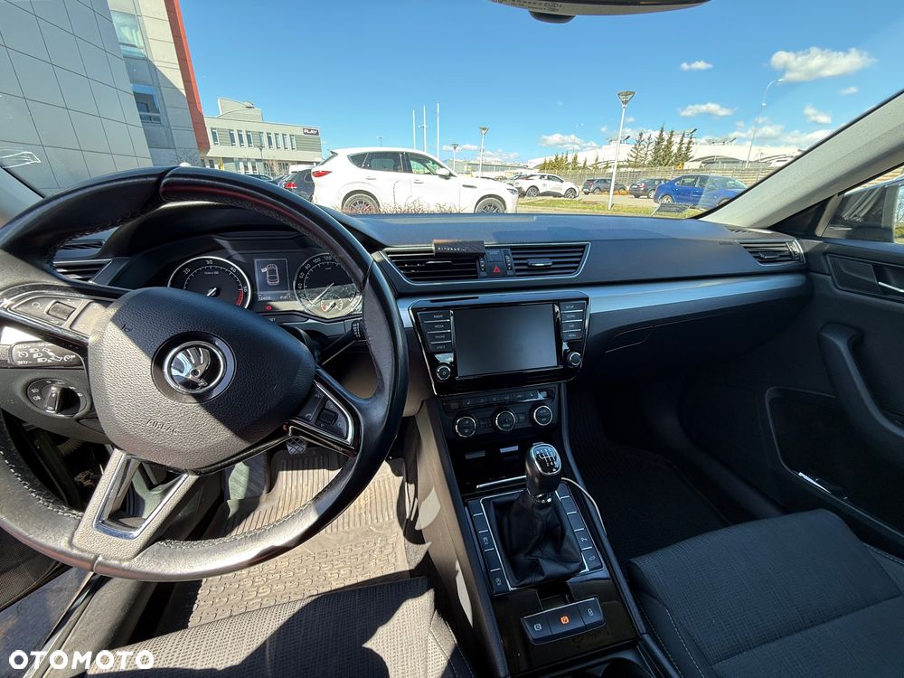 Skoda Superb 2.0 TDI Ambition - 6