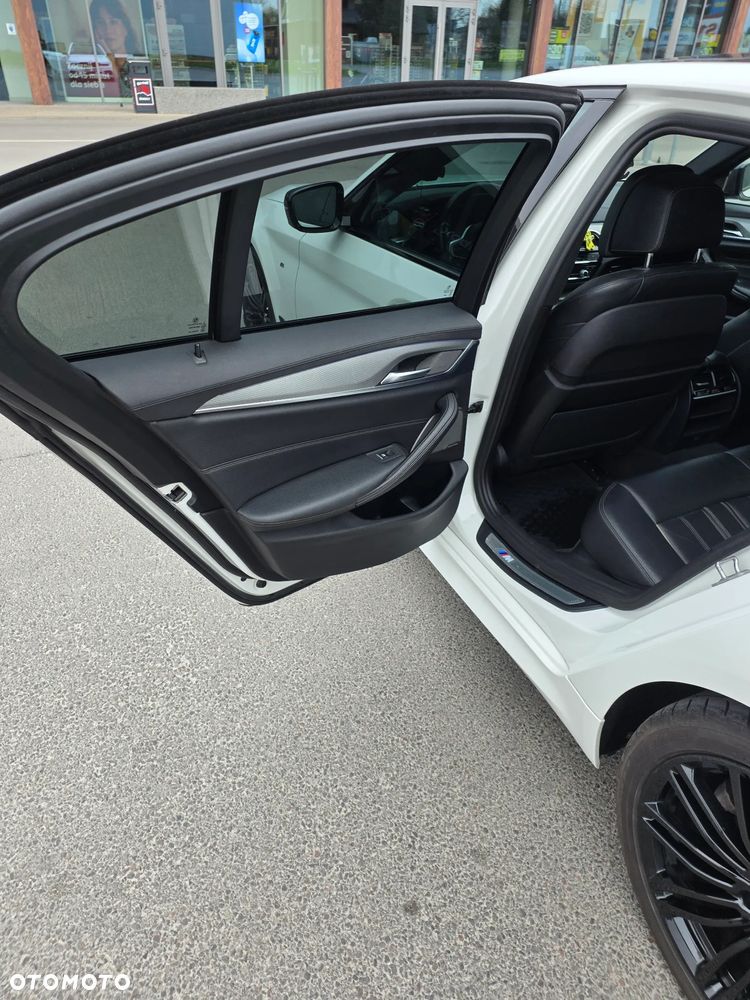 BMW Seria 5 520d xDrive M Sport sport - 19
