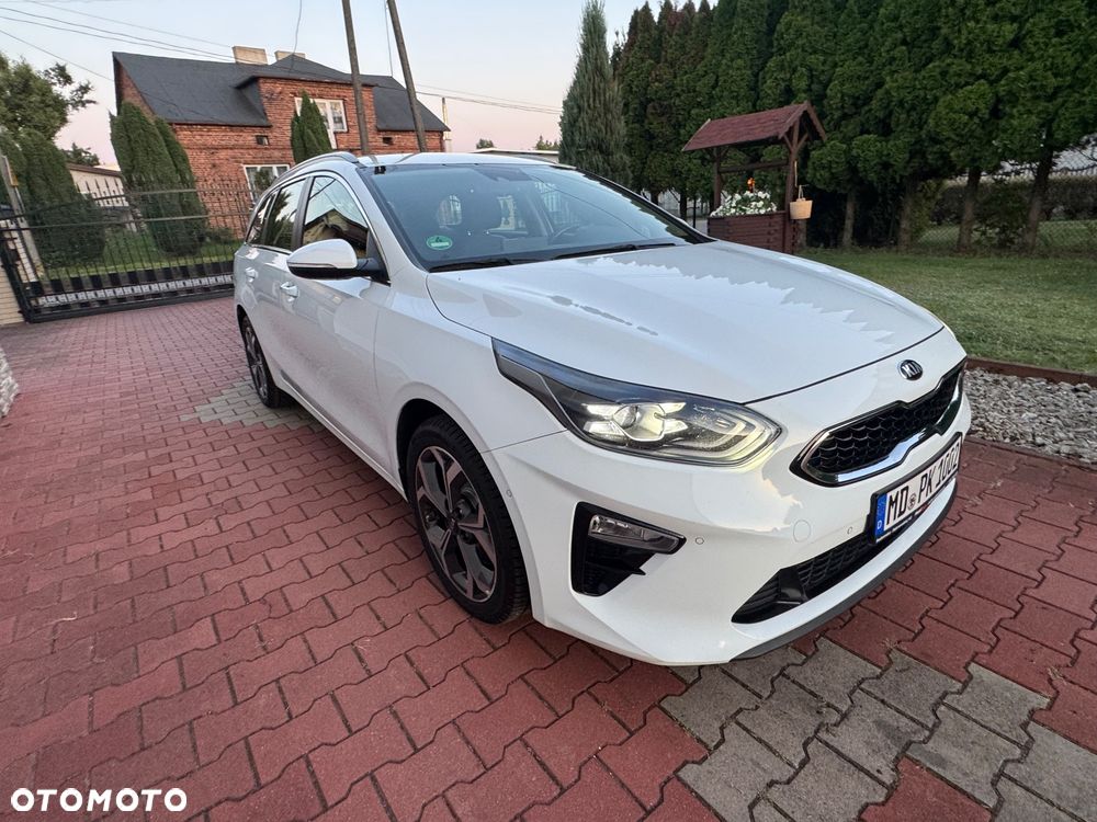 Kia Ceed - 9