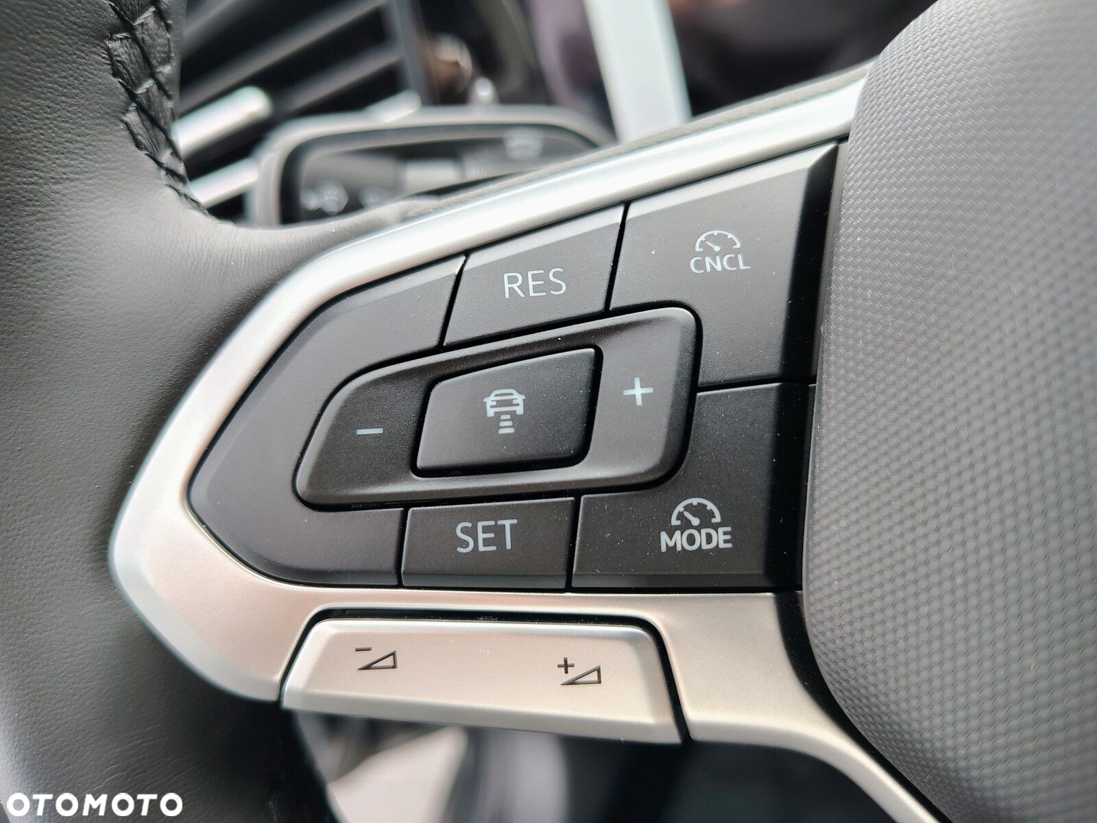 Volkswagen Passat - 15