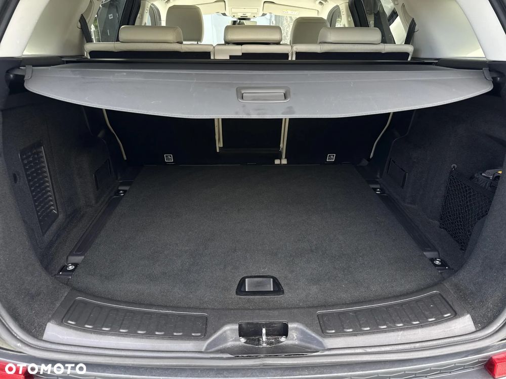 Land Rover Discovery Sport 2.0 P200 mHEV HSE - 16