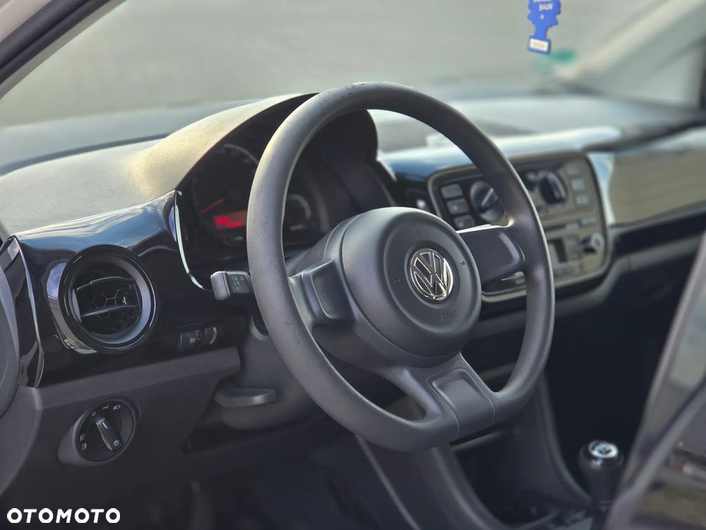 Volkswagen up! move - 14